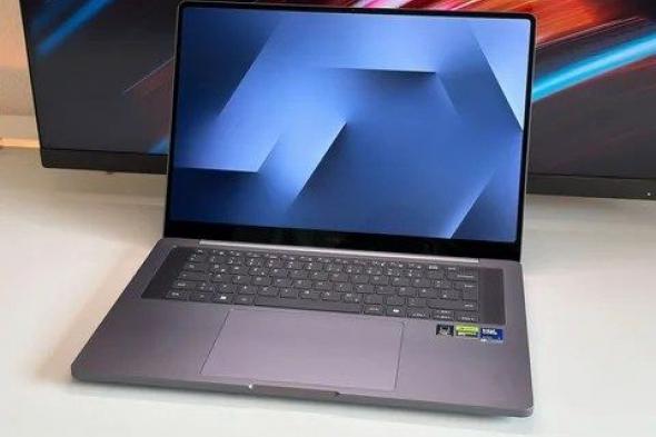 تكنولوجيا: شاشة حاسوب Galaxy Book6 Ultra من سامسونج تتخطى 1000 شمعة والمنافسة تظل أقوى
