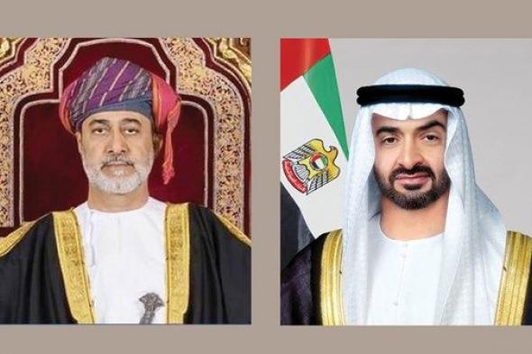 رئيس الدولة يعزي خلال اتصال هاتفي سلطان عمان في وفاة فهد بن محمود آل سعيد