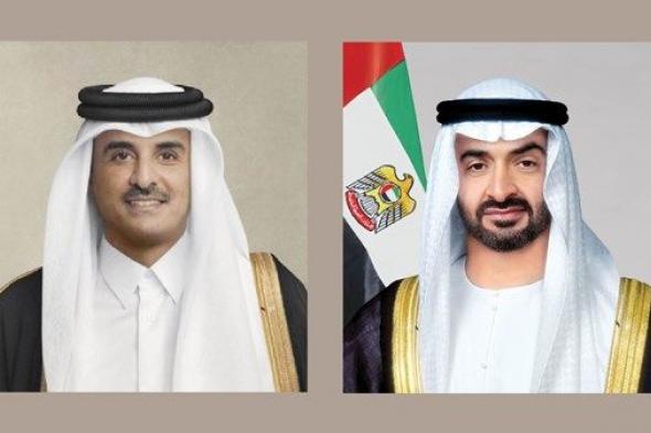 رئيس الدولة يعزي أمير قطر في استشهاد طاقم طائرة مروحية