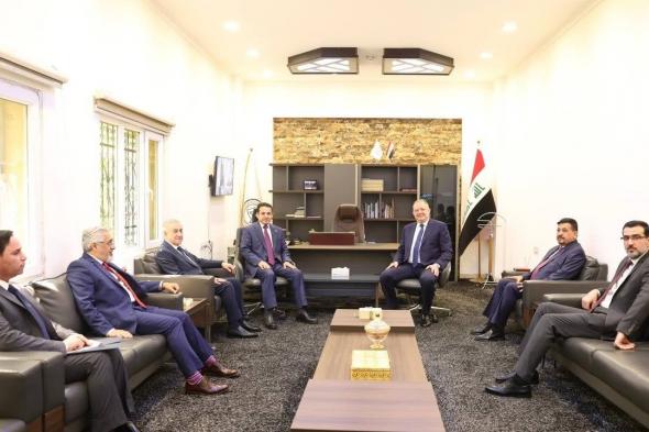 الأعرجي يزور مقر جهاز المخابرات الوطني لبحث عدة ملفات