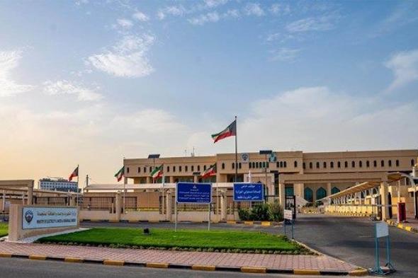 الكويت: خروج 7 خطوط هوائية لنقل الطاقة الكهربائية عن الخدمة جراء سقوط شظايا