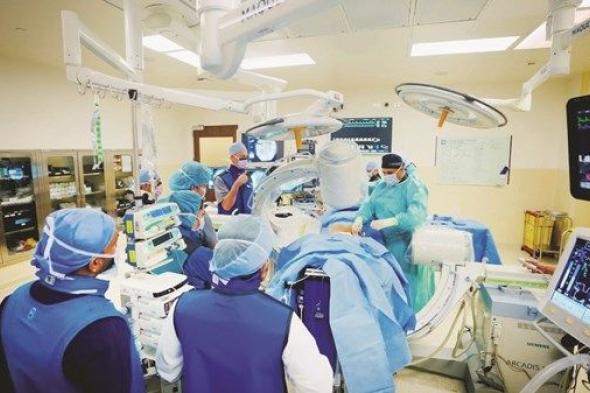 أول استئصال للعصب الفقري القاعدي بـ«إنتراسبت» في «كليفلاند كلينك أبوظبي»