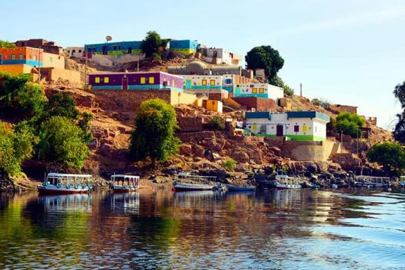 وسط الطبيعة الخلابة.. تارا عماد تبهر جمهورها من رحلتها في أسوان