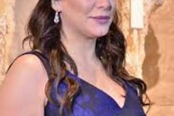 سلاف فواخرجي تكشف حقيقة تجسيد شخصية أسماء الأسد