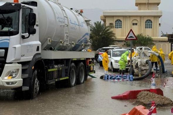 «دبا الحصن» تستعيد انسيابية السير وتعيد المدينة لأجمل صورة