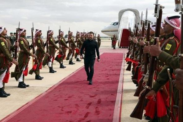 زيلينسكي: وصلت إلى الأردن لمحادثات بشأن "الأمن"