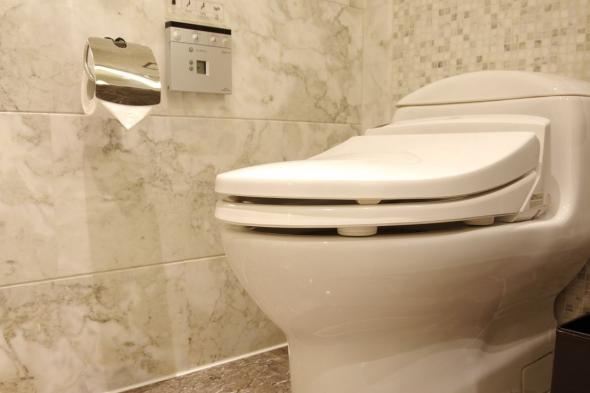 اليابان | كيف يستخدم اليابانيون خاصية الرذاذ؟ استطلاع يسلّط الضوء على المراحيض الذكية في اليابان