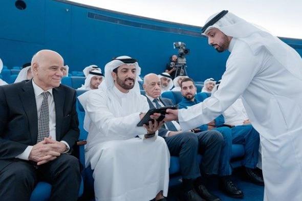 سلطان بن أحمد يطلق الهوية المؤسسية لمجمع الشارقة للفضاء