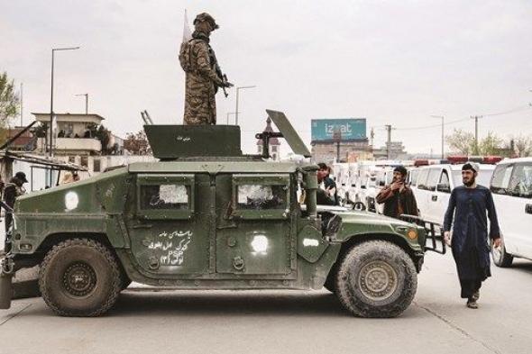 باكستان وأفغانستان تتبادلان قصفاً مدفعياً مكثفاً