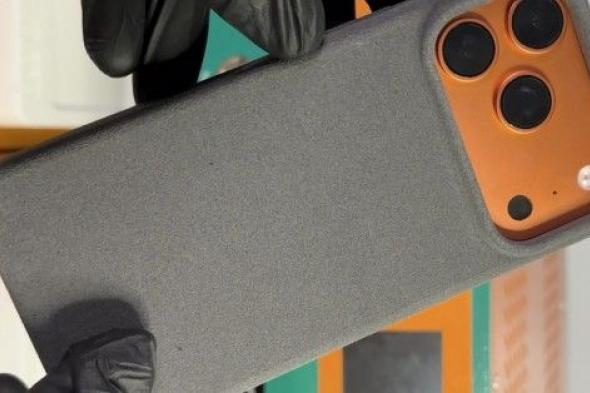 تكنولوجيا: حالة غريبة تضيف منفذ Lightning إلى آيفون 17 Pro رغم اتجاه أبل نحو USB-C