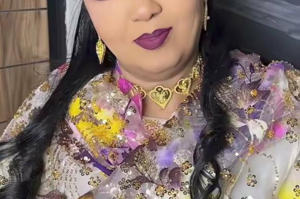 شاهد بالصورة والفيديو.. شبيهة هدى عربي تستعرض جمالها على أنغام ندى القلعة وساخرون: (شن جاب الكيكة للويكة وما استخرتي نهائي)