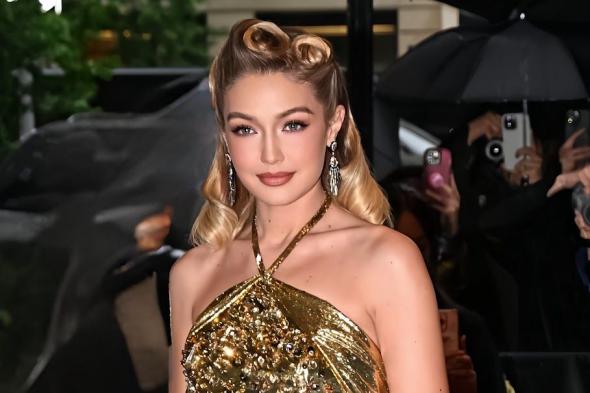 بالصور – جيجي حديد بملامحٍ جديدة: تحوّل جريء إلى “بيكسي بوب” يبدّل هويتها البصرية