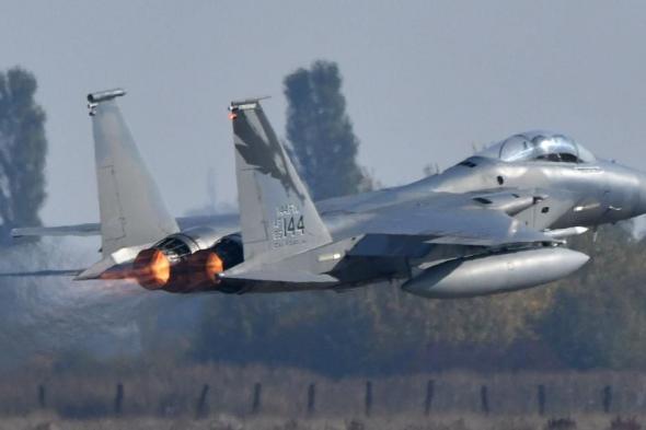 محدث: إسقاط طائرة مقاتلة أميركية في إيران وإنقاذ أحد الطيارين