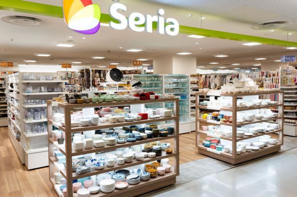 اليابان | أكثر من نصف اليابانيين يتجهون لمتاجر 100 ين… ما الأسباب؟