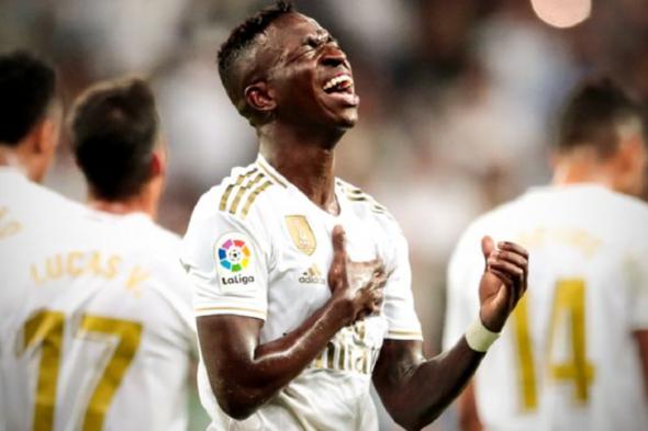 فينيسيوس يهدد لاعبًا أرجنتينيًا بالقتل