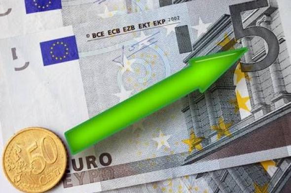 اليورو يبلغ قمة 5 أسابيع بفضل هدنة الحرب الإيرانية