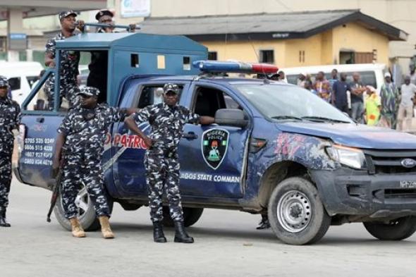 مسلحون يقتلون 20 شخصاً ويختطفون آخرين في نيجيريا