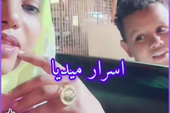 شاهد بالصورة والفيديو.. طفل سوداني إبن تاجر سيارات يفاجئ الفنانة فهيمة عبد الله ويعرض عليها شراء سيارتها “الكروزر” الفارهة بالسعر الذي تطلبه