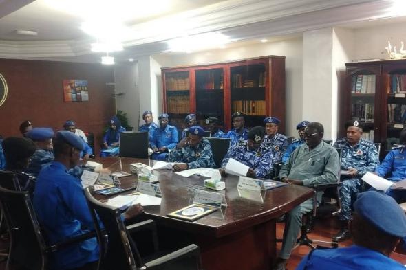 هيئة قيادة الجوازات والهجرة تبحث خطط التطوير الفني وتدريب الكوادر البشرية