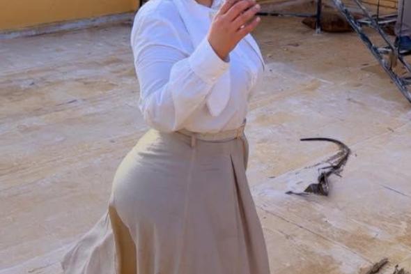 شاهد بالصورة والفيديو.. الناشطة وسيدة الأعمال رانيا الخضر تقوم بجولة في العاصمة الخرطوم