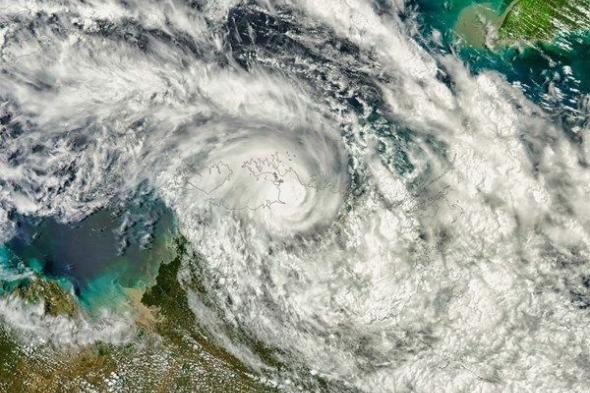 إعصار "فايانو" يصل إلى نيوزيلندا