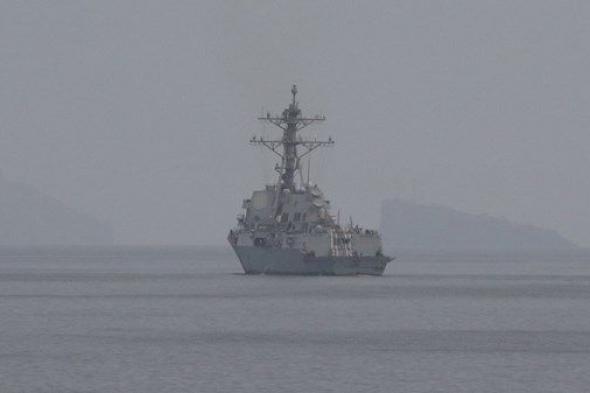الولايات المتحدة: مدمرتان أميركيتان عبرتا مضيق هرمز