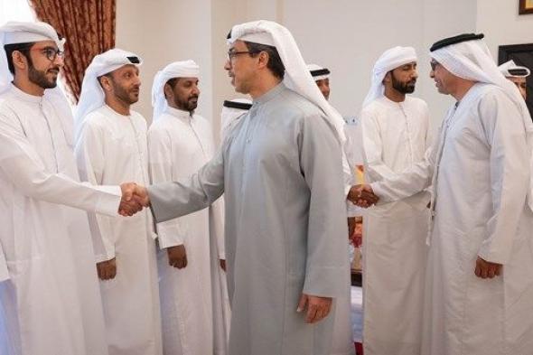 منصور بن زايد يعزي في وفاة نشبة سالم العامري