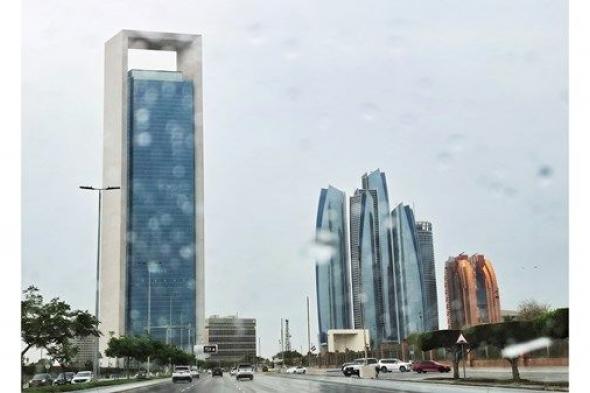 أمطار متوسطة على مناطق متفرقة من الدولة