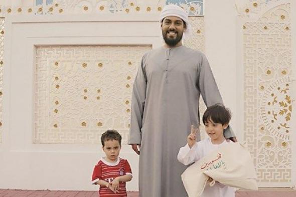 «فرجان دبي» توزع 2000 علم في الأحياء السكنية