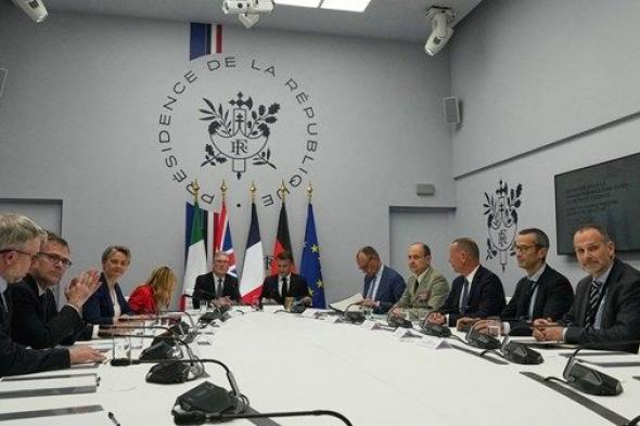 اجتماع في باريس لبحث مهمة تأمين مضيق هرمز