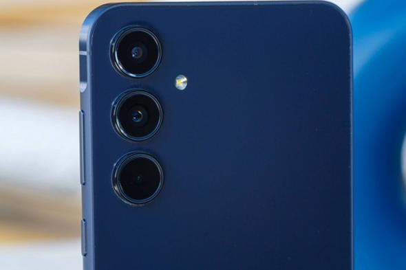 تكنولوجيا: سامسونج تطلق تحديث أمان أبريل 2026 لهاتفي Galaxy A53 وGalaxy A55