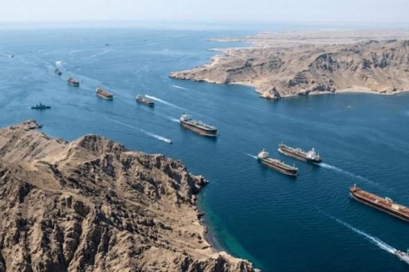 ترامب: أمريكا ستهاجم أي قارب يضع ألغاما في مضيق هرمز