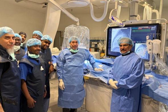 فريق طبي من جامعة الملك عبدالعزيز وتجمع الجوف ينجح في إجراء أول عملية "قسطرة قلب للأطفال" بالقريات