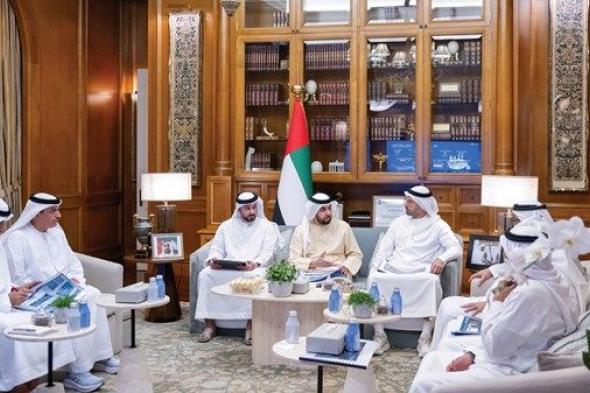 حمدان بن زايد يستقبل وفداً من دائرة الثقافة والسياحة - أبوظبي ويطلع على مشاريع منطقة الظفرة حتى عام 2030