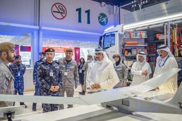 وزير الداخلية البحريني يزور جناح الحرس الوطني في «آيسنار 2026»