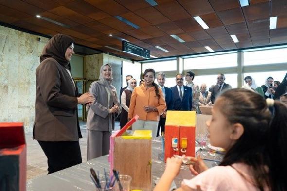 "مؤسسة كلمات" تهدي أطفال الجالية العربية في بولندا مكتبة متنقلة لتعزيز القراءة والهوية
