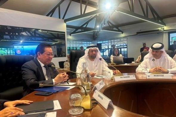علي النعيمي يستعرض بكوالالمبور النهج الإماراتي في مكافحة التطرف