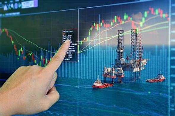 النفط يوسع مكاسبه بفعل تهديدات أمريكية بعزل إيران اقتصادياً