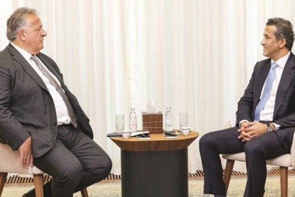سعيد الهاجري ورئيس «موديرنا» يبحثان الاستثمار والتعاون في الصناعات الدوائية المتقدمة
