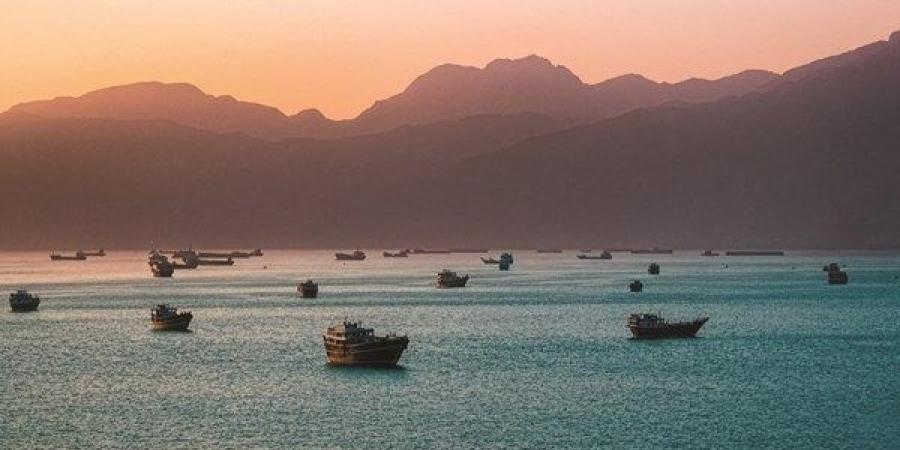 الجيش الأميركي يدلي ببيانات بشأن عملية فتح مضيق هرمز